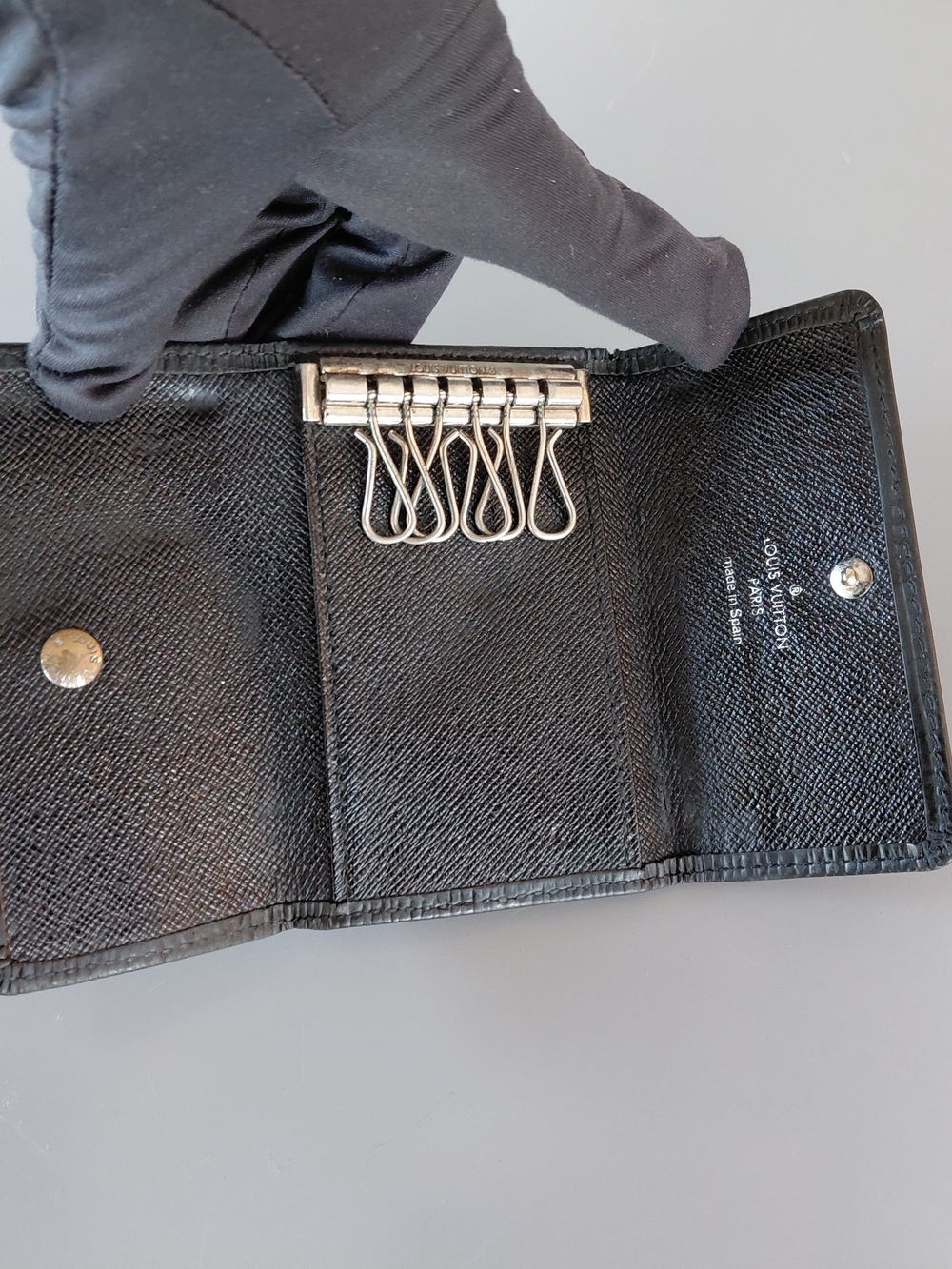 Louis Vuitton Black Epi Leather Key Holder Wallet - Picture 2 of 6